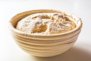 Pişirmeden önce hamurlu somun hamuru, tam buğday tarifi.