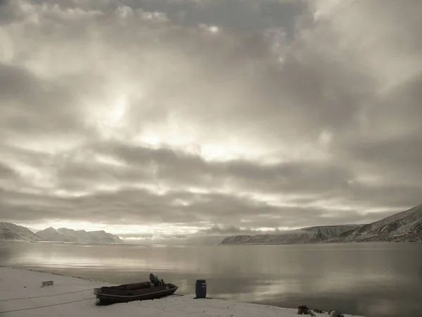 Fjord arctique sans glace — Photo