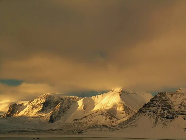 Arktické fjordu bez ledu — Stock fotografie