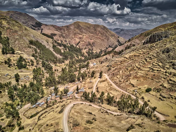 Vista Aérea Pequena Aldeia Localizada Alto Andes Peru — Fotografia de Stock