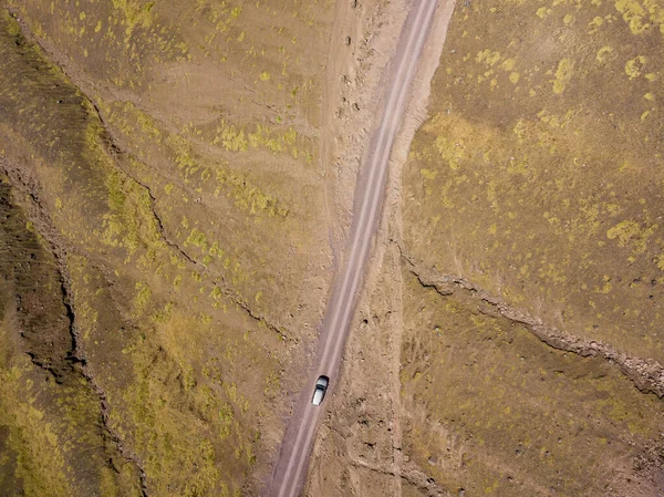 秘鲁安第斯山脉危险山路的空中景观 — 图库照片