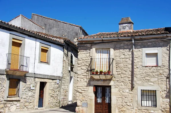 Casas antiguas de pueblo trujillo, España —  Fotos de Stock