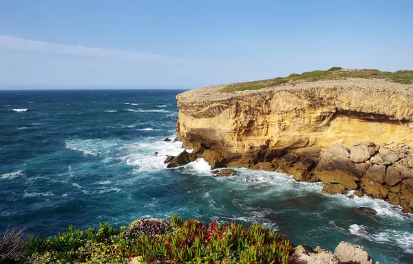 대서양 바위 해안선 풍경, Algarve, 포르투갈 — 스톡 사진