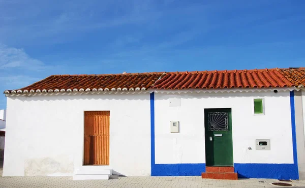 Gevel huizen van de oude, Alentejo, Portugal — Stockfoto