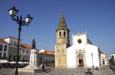 ortaçağdan kalma şehir Tomar (Portekiz eski kare)