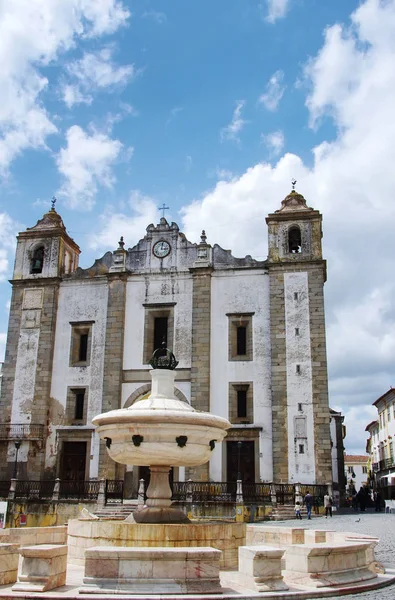 Santo Antao kyrka i praca do Giraldo i Évora, Portugal — Stockfoto