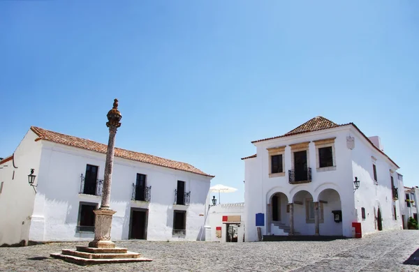 Eski köy, Monsaraz, Portekiz kare — Stok fotoğraf