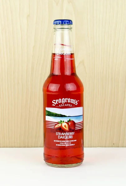 Bottiglia di fuga di Seagram Classic Strawberry Daiquri — Foto Stock