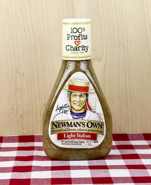 Bottle of Newman's Own Italian Dressing — Stock Photo, Image