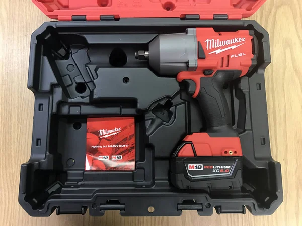 Milwaukee elektrik etkisi aracı