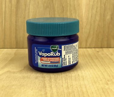 Vicks Vaporub kavanoz