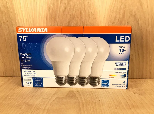 Box of Sylvania LED light bulbs — Stock Photo, Image