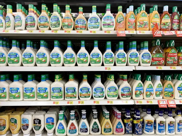 Bottles of Dressing on a Store Shelf — Stock Photo, Image