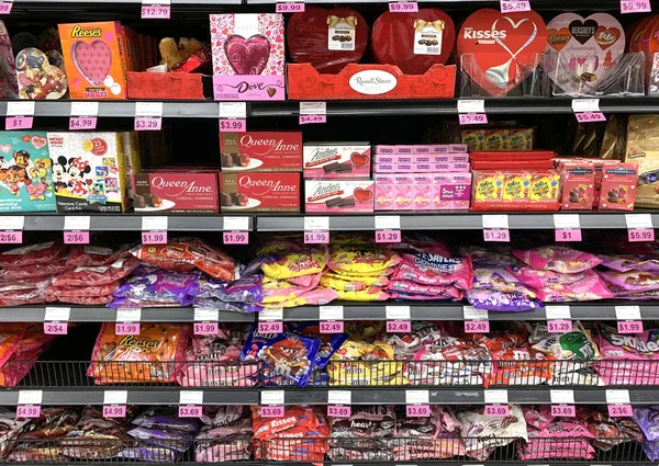 Several types of Valentine Candies on a store shelf — 스톡 사진