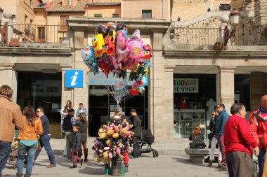 Tourist in Segovia Square