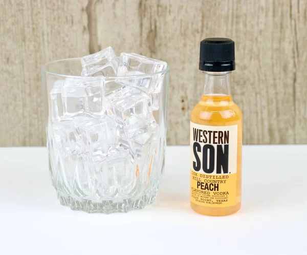 Spencer Wisconsin March 2020 Bottle Western Son Peach Vodka Western — Stock Photo, Image