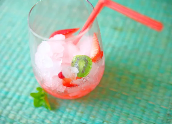 Fruit cooler cocktail, finished — Stock Photo, Image