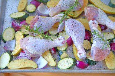 Tavuk budu biberiye Pan ile