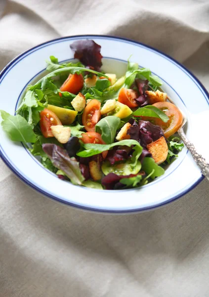 Ensalada verde con espacio para copiar —  Fotos de Stock