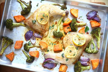 Brokolili tavuk rostosu.