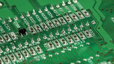 Microcircuit çip ile elektronik bileşenler