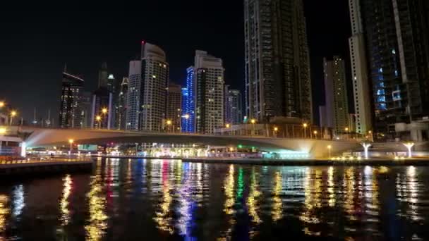 Dubai Marina på natten — Stockvideo