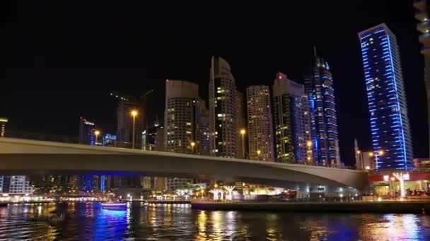 Dubai Marina på natten — Stockvideo