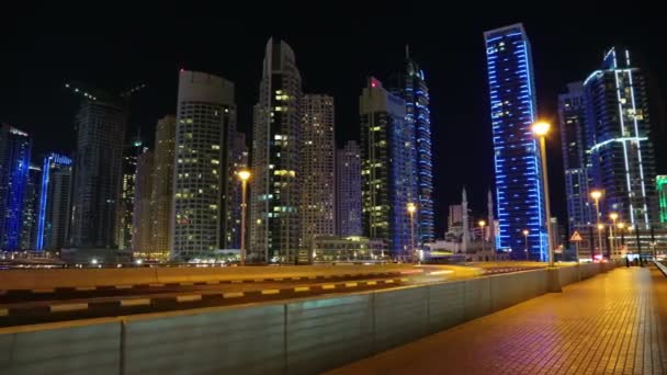 Dubai Marina v noci — Stock video