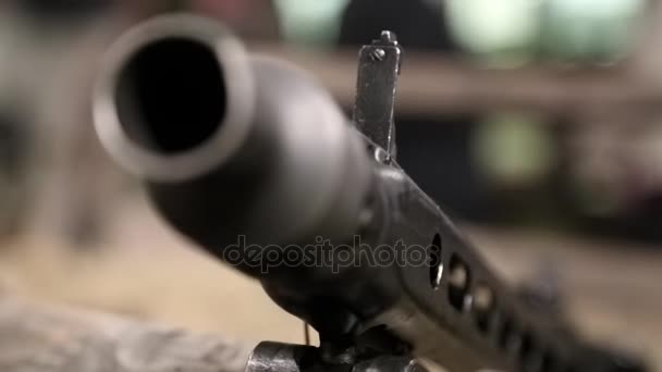 Barril de metralhadora MG 42 alemã — Vídeo de Stock