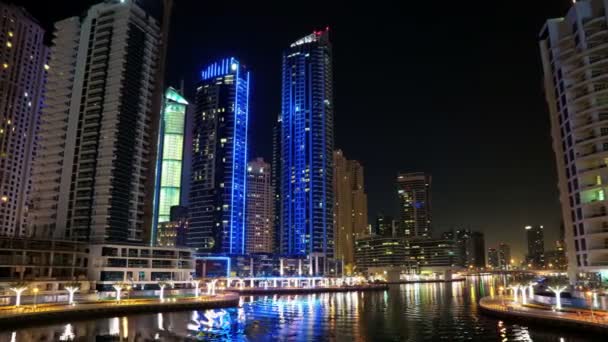 Dubai Marina à noite — Vídeo de Stock