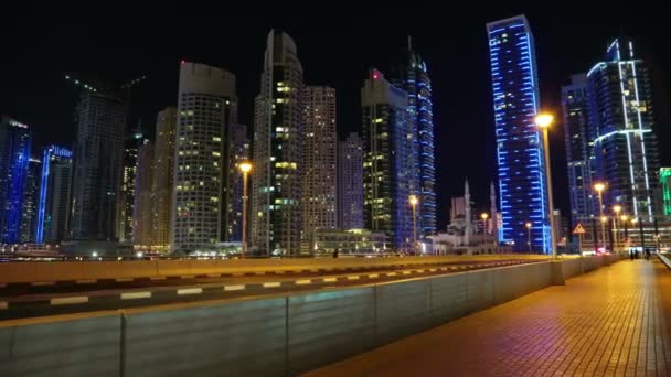 Dubai Marina v noci — Stock video