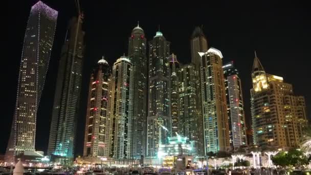 Dubai Marina v noci — Stock video