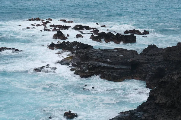 Wellen Der Felsigen Küste Der Insel Teneriffa Kanarische Inseln Atlantik — Stockfoto