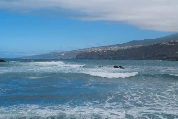 Tenerife Adasında Dalgalar Kopuyor Atlantik Okyanusu Spanya — Stok fotoğraf