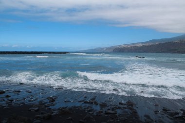 Tenerife adasında dalgalar kopuyor, Atlantik okyanusu, İspanya