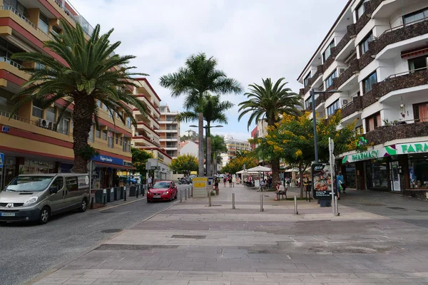 Tenerife Island Puerto Cruz Spanje September 2019 Mensen Auto Straat — Stockfoto