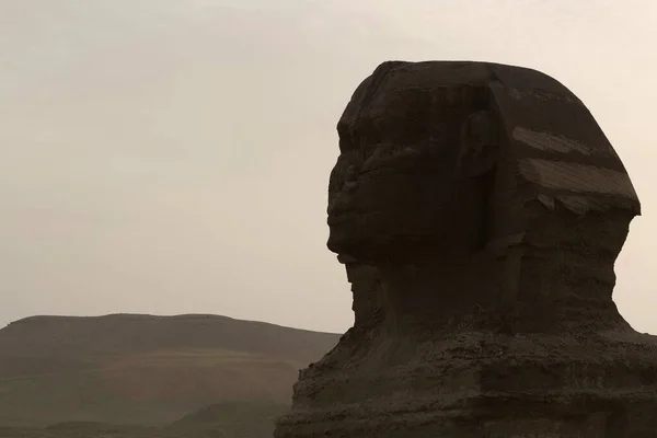 埃及开罗吉萨高原上的大狮身人面像 — 图库照片