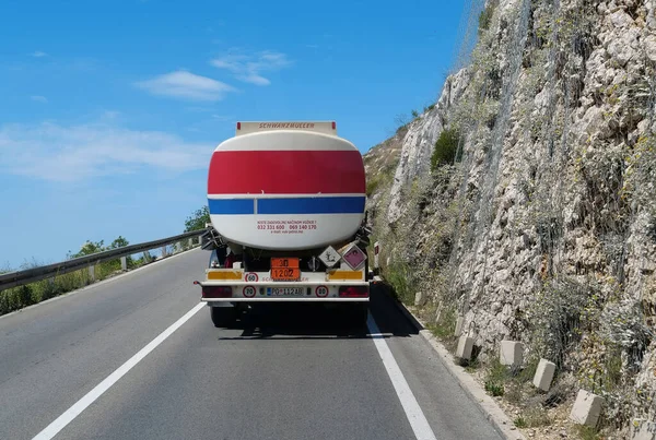 Croacia Dubrovnik Junio 2019 Tráfico Por Carretera Camino Ciudad Dubrovnik — Foto de Stock