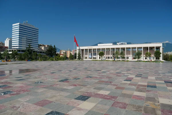 Tirana Albánie Července 2019 Lidé Centrálním Náměstí Tiraně Hlavním Městě — Stock fotografie