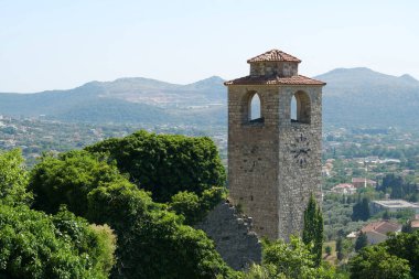 Bardaki eski bir kasaba - Karadağ 'ın kıyı kenti ve limanı