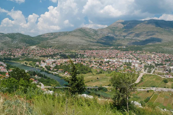 Bosna Hersek Sırp Cumhuriyeti Ndeki Trebinje Kenti Trebisnjica Nehrinin Manzarası — Stok fotoğraf