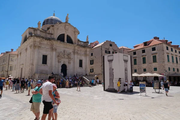 Dubrovnik Croatia Junho 2019 Pessoas Perto Igreja Saint Vlaho Cidade — Fotografia de Stock