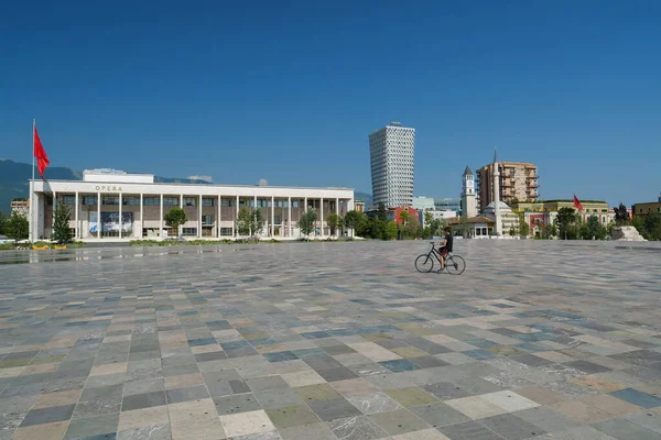 Tirana Albânia Julho 2019 Pessoas Praça Central Tirana Capital Maior — Fotografia de Stock