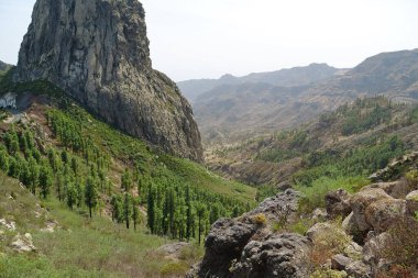 La Gomera adasındaki dağların manzarası, Kanarya adaları, İspanya