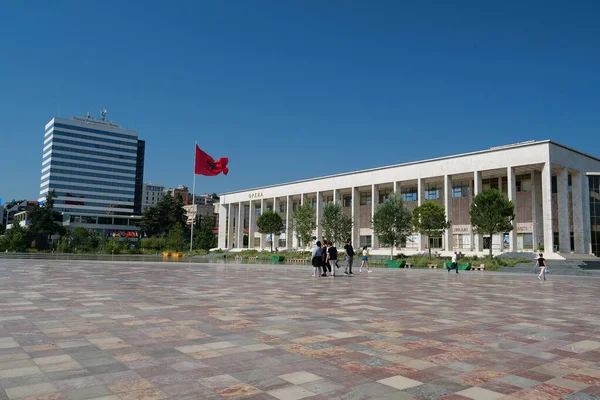 Tirana Albanië Juli 2019 Mensen Het Centrale Plein Van Tirana — Stockfoto
