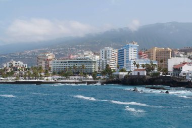 Puerto De La Cruz, Tenerife Adası, İspanya, 26 Eylül 2019: Puerto de la Cruz şehri, Tenerife Adası, Kanarya Adaları, Atlantik Okyanusu, İspanya