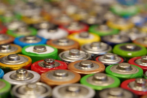 Veel Veelkleurige Gebruikte Batterijen — Stockfoto