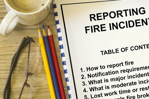 Comunicação de incidentes de incêndio — Fotografia de Stock