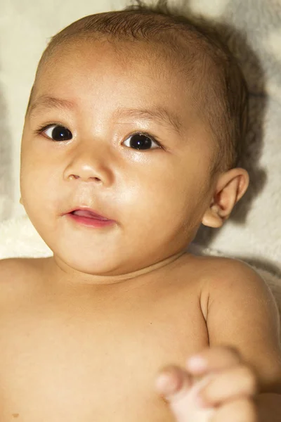 Bonito retrato do bebê — Fotografia de Stock