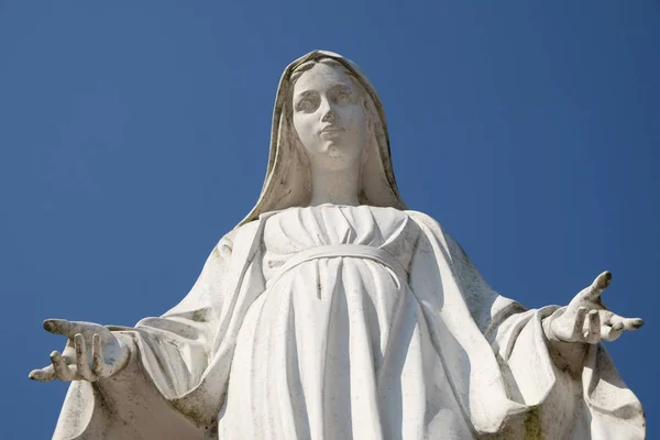 Nossa estátua senhora — Fotografia de Stock